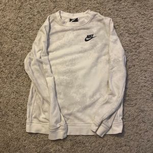 Kids XL Nike sweatshirt - Color changing!